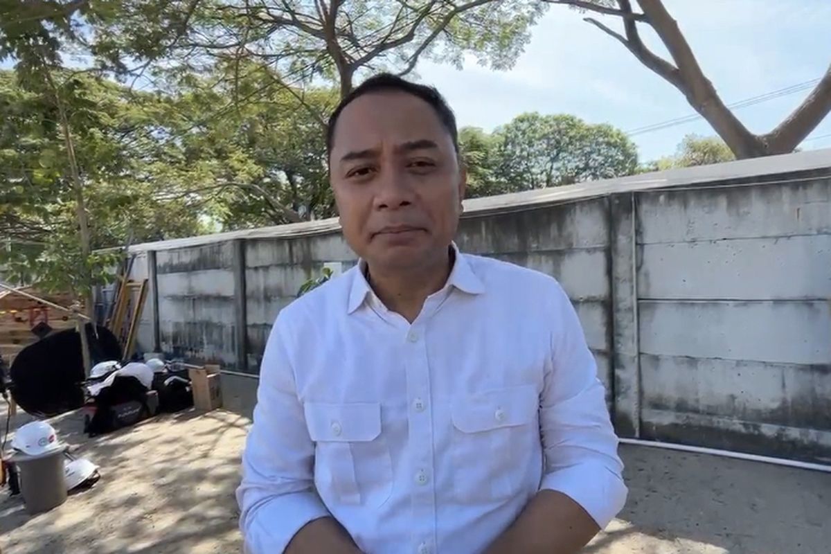 Eri Cahyadi, saat sidak di Kecamatan Jambangan, Kamis (30/5/2024).