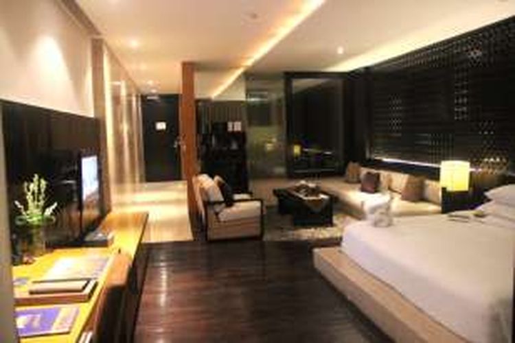 Interior kamar Anantara Seminyak Bali Resort tipe Ocean Suite.