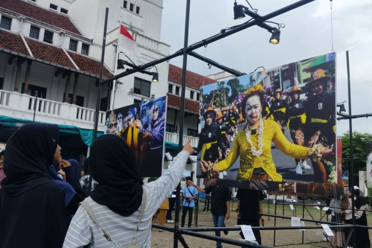 Foto Kunokini Dipamerkan di Lawang Sewu Tegal, Edukasi Budaya ke Generasi Muda