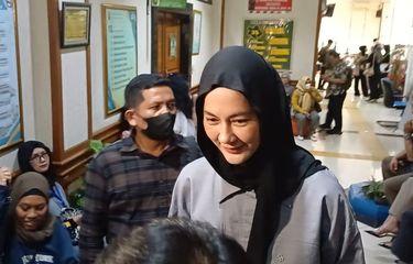 Paula Verhoeven kembali menghadiri sidang cerai dengan Baim Wong di Pengadilan Agama Jakarta Selatan, Rabu (5/3/2025).
