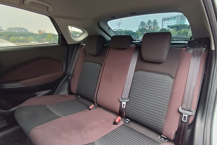 Kabin Suzuki Fronx GL