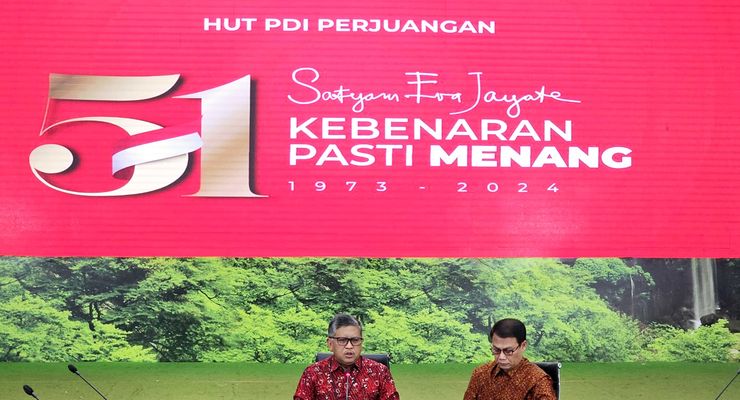 Hasto Persilakan Gibran dan Bobby Dengarkan Pidato Megawati di HUT Ke-51 PDI-P