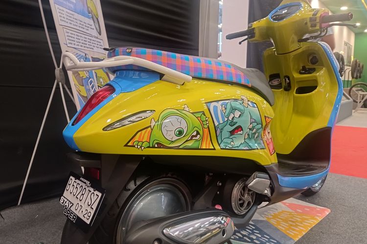 Yamaha Grand Filano dimodifikasi ala skuter kalcer bertemakan Mike Wazowski, karakter Mosnter Inc