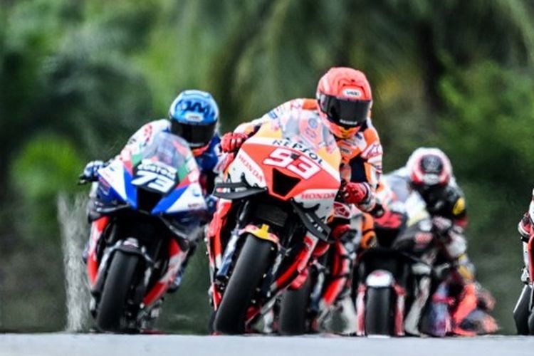 Pebalap Repsol Marc Marquez ketika beraksi pada sesi kualifkasi MotoGP Malaysia 2022 di Sirkuit Internasional Sepang, Sabtu (22/10/2022). Di artikel ini tersaji daftar posisi start MotoGP Malaysia 2022 seusai sesi kualifikasi.
