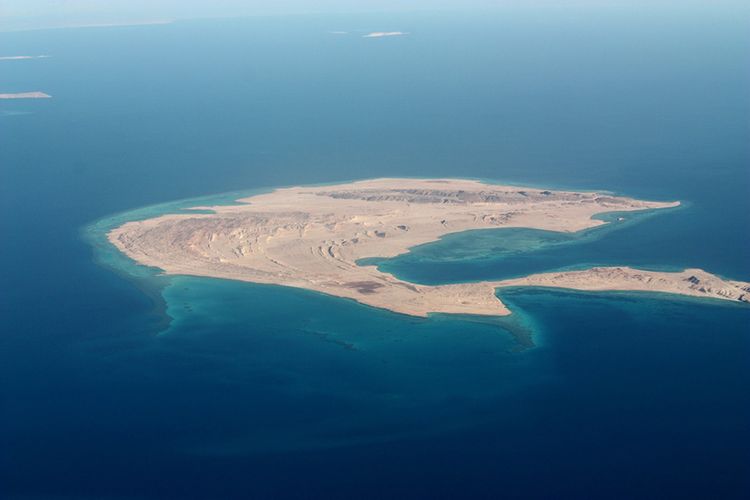 Aran Saudi akan membangun hotel dan kasino untuk turis Israel di Pulau Tiran dan Sanafir