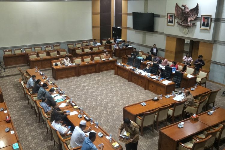 Rapat Dengar Pendapat (RDP) Komisi III dengan masyarakat sipil di Kompleks Parlemen, Senayan, Jakarta, Selasa (10/9/2019).