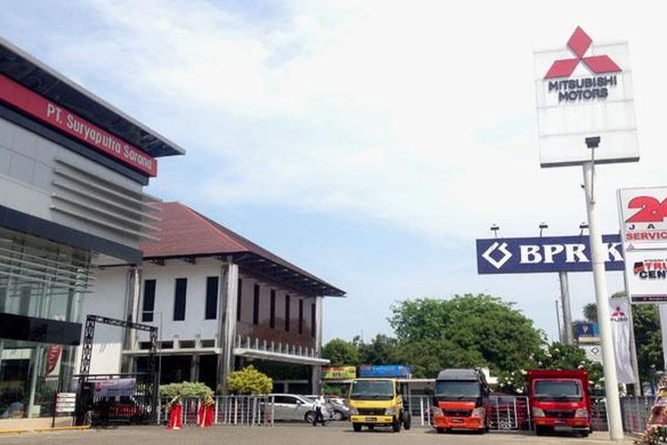 Krama Yudha Tiga Berlian (KTB) buka Truck Center di Cirebon.