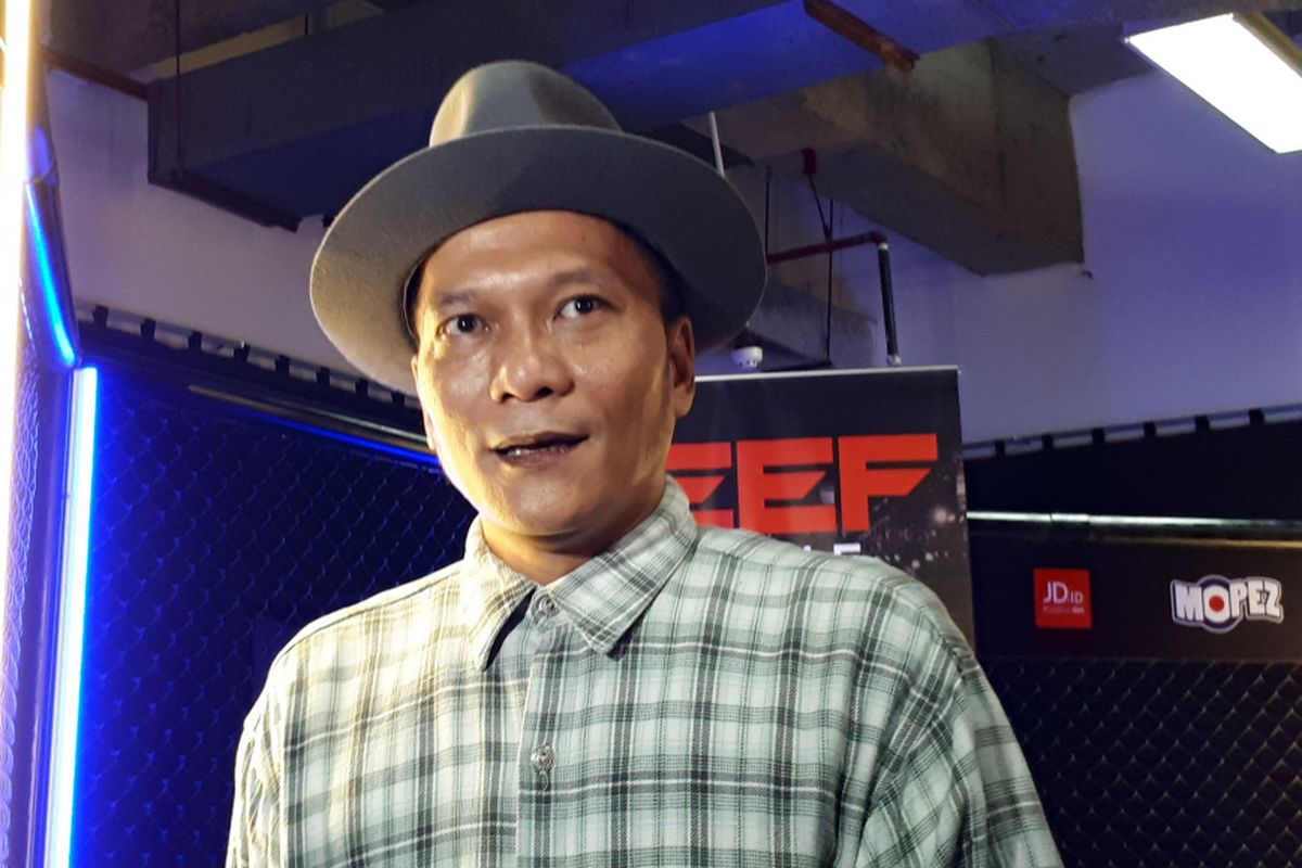 Penyanyi rap Iwa K saat ditemui di jumpa pers Beef Rap Battle di Atrium Setiabudi, Jakarta Selatan, Senin (17/8/2018).