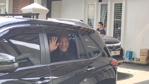 Ganjar Kenakan Baju Hitam di Hari Pendaftaran ke KPU, Beda dengan Mahfud