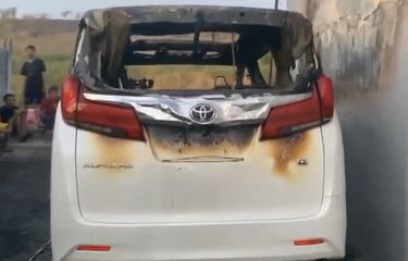 Mobil Alphard Via Vallen Sengaja Dibakar, Terduga Pelaku Siapkan ...
