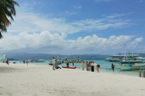 Duterte Kirim Polisi Antihuru-hara ke Pulau Wisata yang Akan Ditutup