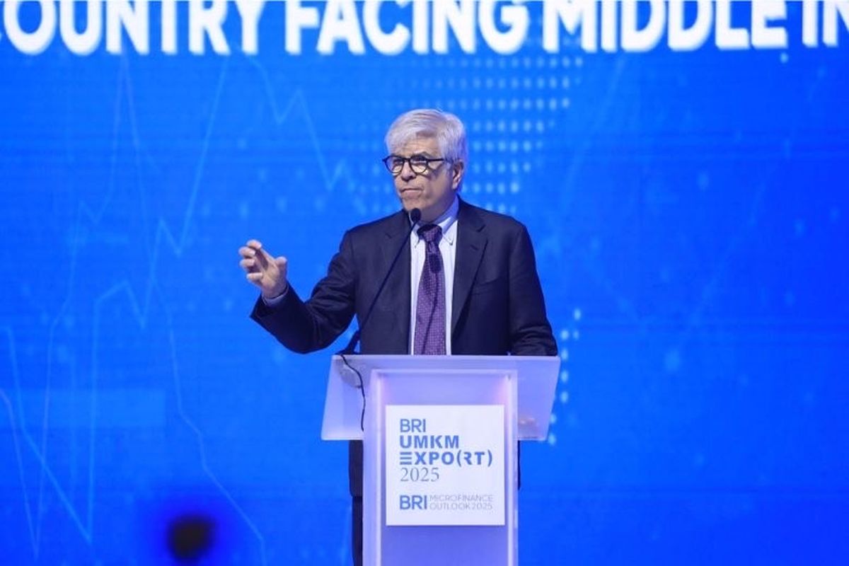 Peraih Nobel Ekonomi, Paul Romer, dalam gelaran BRI Microfinance Outlook 2025 di Nusantara Hall ICE BSD, Kabupaten Tangerang, Kamis (30/1/2025). 