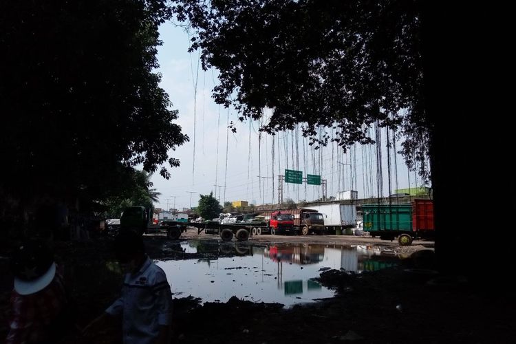 Kubangan air di sekitar Gudang Timur Batavia, Jakarta Utara