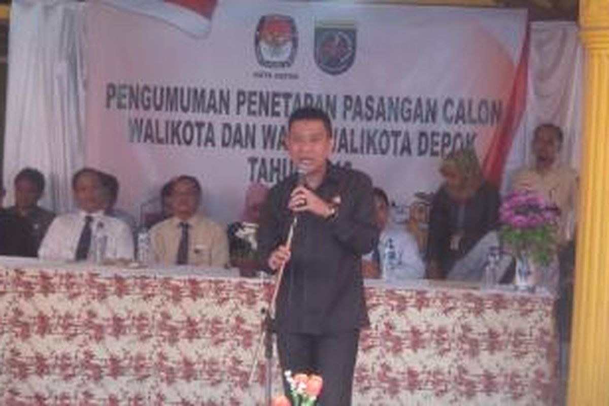 Ketua DPRD Kota Depok Hendrik Tangke Allo saat acara saat acara penetapan pasangan calon wali kota dan wakil wali kota untuk Pilkada Depok 2015, Senin (24/8/2015).