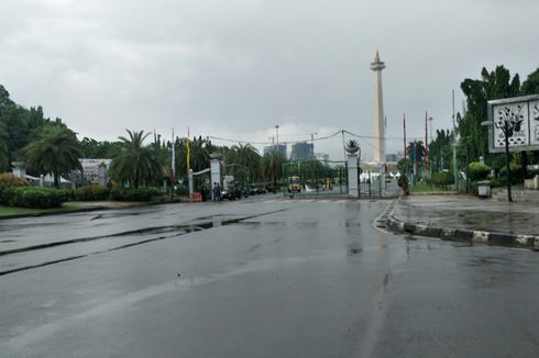 Genangan Air 30 Sentimeter di Kawasan Monas Telah Surut