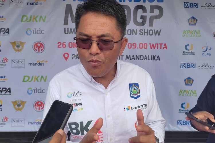 Komandan Lapangan WSBK Jamaludin Maladi saat diwawancara kompas.com