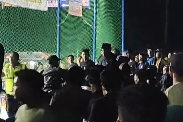 Turnamen Voli Bupati Cup di Sumenep Ricuh, Suporter Saling Pukul