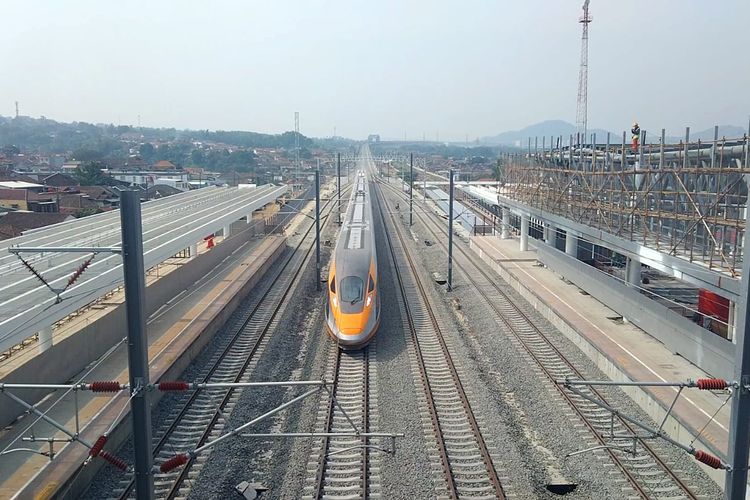 Kereta Cepat Jakarta Bandung.