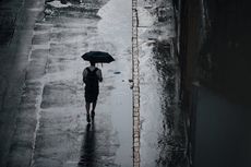 BMKG: Tangsel Berpotensi Hujan Deras Disertai Angin Kencang sampai Malam Nanti