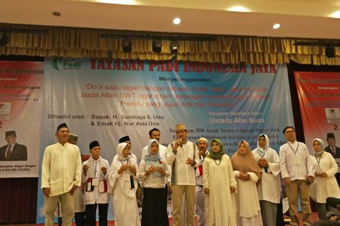 Sandiaga dan Relawan Yayasan Padi Doa Bersama Kemenangan 70 Persen di Bogor