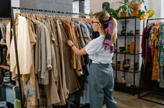 7 Tips Sukses Berbisnis Barang Preloved di Media Online, Tertarik?
