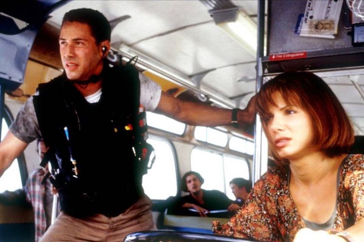 Salah satu cuplikan adegan film Speed (1994) yang menampilkan Sandra Bullock dan Keanu Reeves sebagai bintang utama.