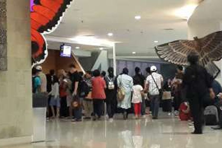 Suasana Bandara Ngurah Rai malam ini, Rabu(4/5/2016).