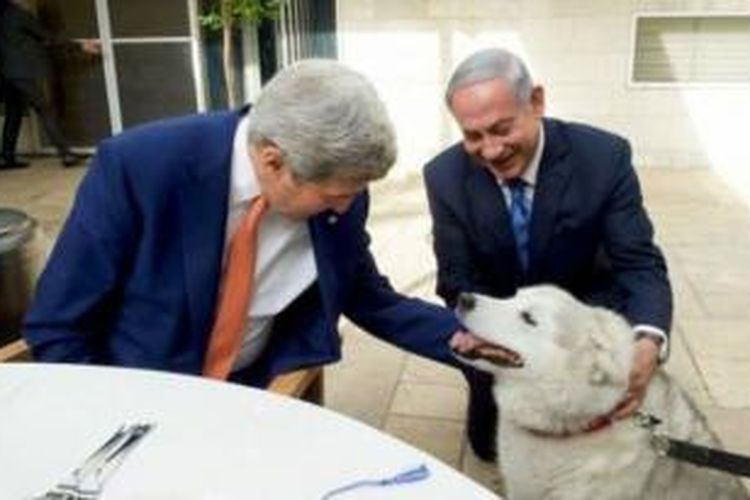 Kaiya, anjing milik Perdana Menteri Israel Benjamin Netanyahu, menggigit anggota parlemen.