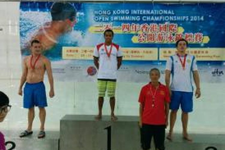 Siman Sudartawa meraih medali emas di Hongkong Open