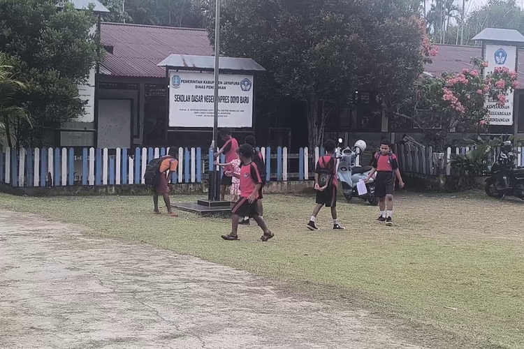 Puluhan Siswa SD di Jayapura Diskors 3 Bulan Imbas Tak Ikut Halal Bihalal