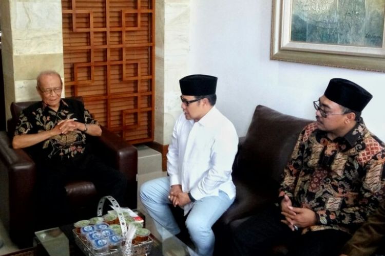 Wakil Ketua MPR Muhaimin Iskandar saat berbincang-bincang dengan Buya Syafii Maarif