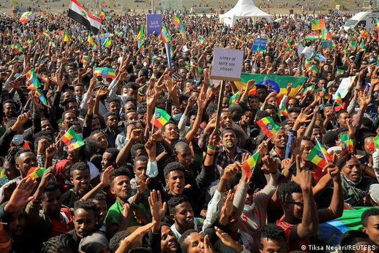 Warga Ethiopia berkumpul dalam gerakan pro-pemerintah menentang pemberontak Tigray.