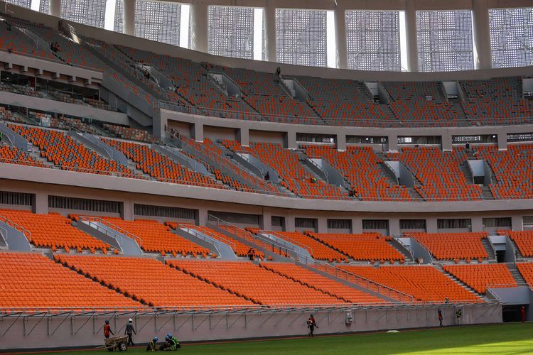 Suasana pembangunan Jakarta International Stadium (JIS) di Papanggo, Tanjung Priok, Jakarta Utara, Kamis (24/3/2022). Berdasarkan laporan mingguan ke-131 dari PT Jakarta Propertindo mencatat bahwa progres realisasi pembangunan stadion yang diproyeksikan berkapasitas 82.000 penonton itu telah mencapai 98,26 persen.