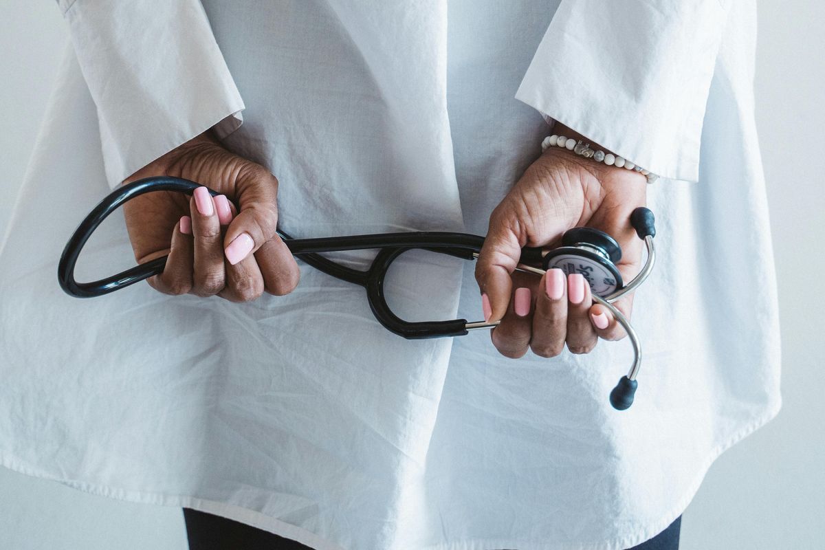 Ilustrasi dokter. Mutasi Dokter Disebut karena Kedisiplinan