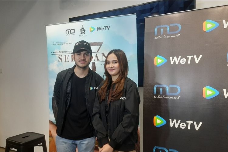 Rizky Nazar dan Syifa Hadju menghadiri konferensi pers serial WeTV Original 17 Selamanya di kawasan Thamrin, Jakarta Selatan, Rabu (2/3/2022).