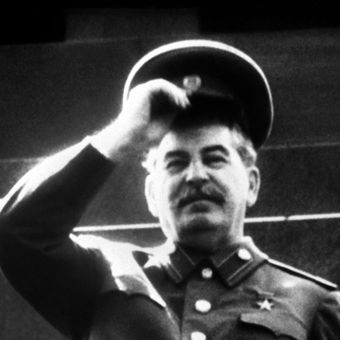 Sebuah potret tak bertanggal Josef Stalin, kepala negara Soviet yang dijuluki manusia baja, 