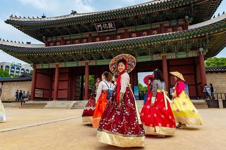 Ilustrasi Korea Selatan - Istana Changdeokgung. 