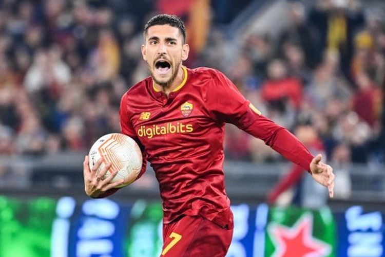 Hasil Roma vs Ludogorets: Lorenzo Pellegrini melakukan selebrasi seusai mencetak gol penalti pada laga Grup C Liga Europa yang mempertemukan AS Roma vs Ludogorets di Stadion Olimpico, Jumat (4/11/2022) dini hari WIB.  Terkini, AS Roma tersingkir dari Coppa Italia setelah dikalahkan Cremonese, Kamis (2/2/2023) dini hari WIB.