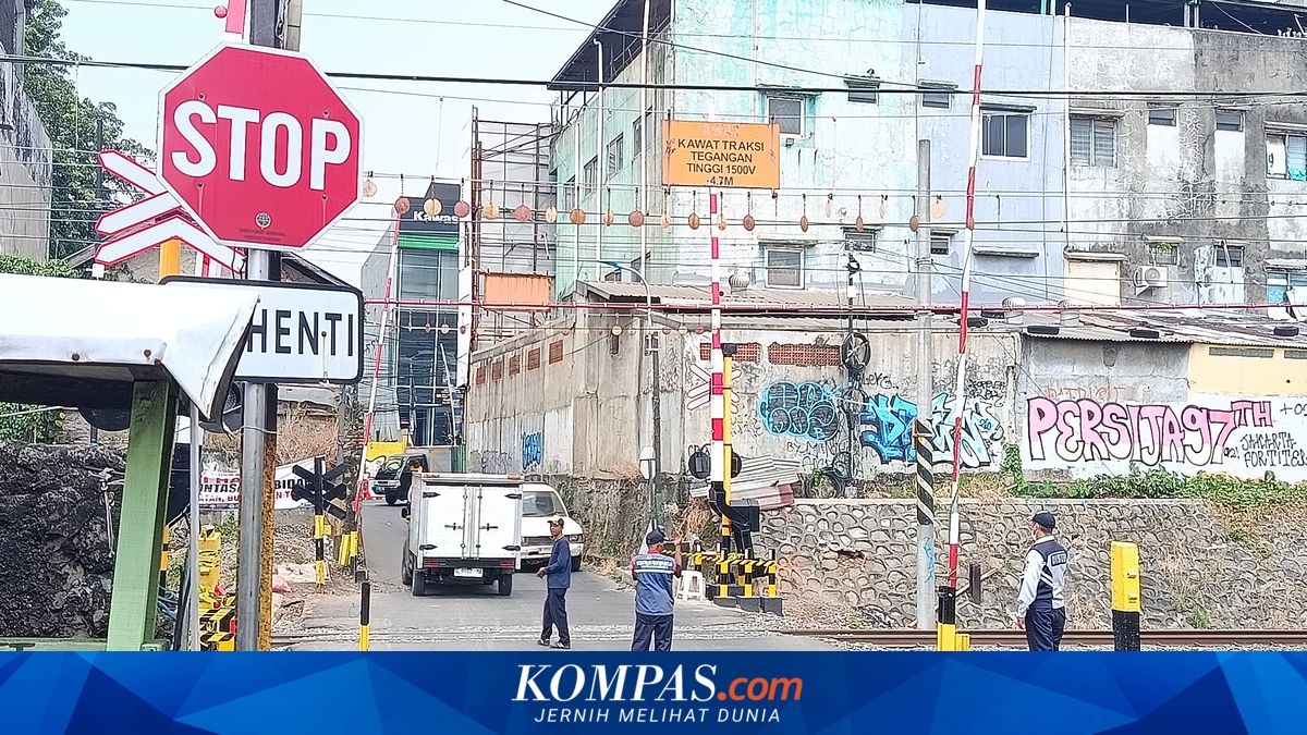 KAI telah menutup 116 pelintasan prioritas. Langkah ini dilakukan untuk mengurangi risiko kecelakaan di jalur kereta api.