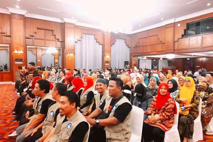 Kebijakan pendidikan di Ibu Kota Nusantara (IKN) mengadopsi program Merdeka Belajar Plus, yang dirancang untuk menjadi lebih padat dan sederhana dalam penyampaian materinya.