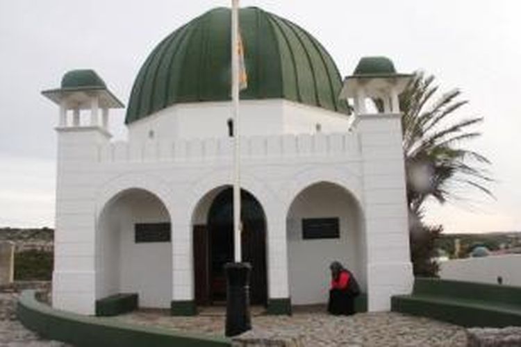 Makam Syeikh Yusuf di Kampung Macassar, Cape Town, Afrika Selatan, sebagai salah satu bukti kedekatan Indonesia dengan Afrika Selatan.