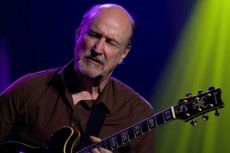 John Scofield, Artis yang Kalahkan Joey Alexander di Grammy Awards 2016