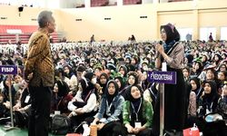 Di Hadapan 8.500 Mahasiswa, Wamensos: Presiden Ingin Putus Kemiskinan lewat Sekolah Rakyat