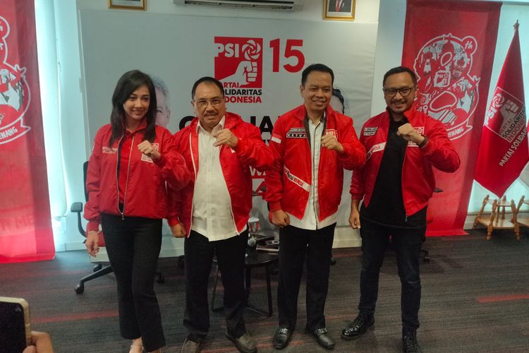 Mantan Sekretaris Jenderal Partai Beringin Karya (Berkarya) Badaruddin Andi Picunang dan eks Ketua Dewan Pimpinan Nasional (DPN) Partai Keadilan dan Persatuan Indonesia (PKPI) Syarifuddin Noor resmi bergabung ke PSI pada Jumat (3/3/2023). 
