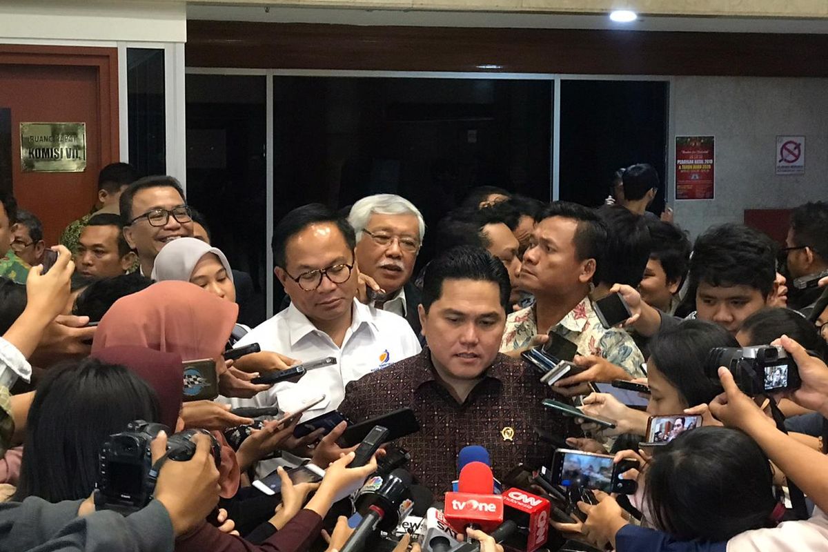 Menteri BUMN Erick Thohir usai rapat dengan Komisi VI DPR RI, Rabu (29/1/2020).