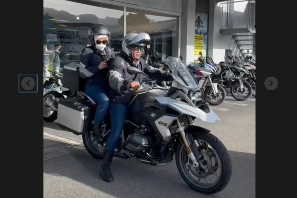 Ridwan Kamil Touring Swiss-France menunggangi BMW R1200 GS