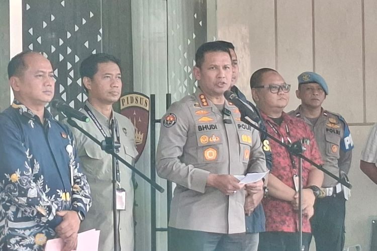 Hasil Pemeriksaan BI-Pegadaian, Uang dan Emas Barang Bukti Kasus Febrie Adriansyah Asli