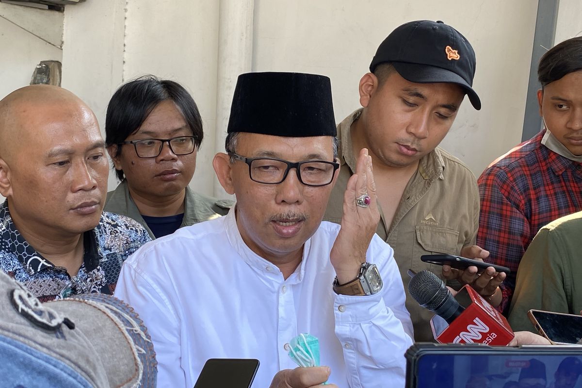 Pengacara sisiwi SD Gresik dicolok tusuk bakso, Abdul Malik