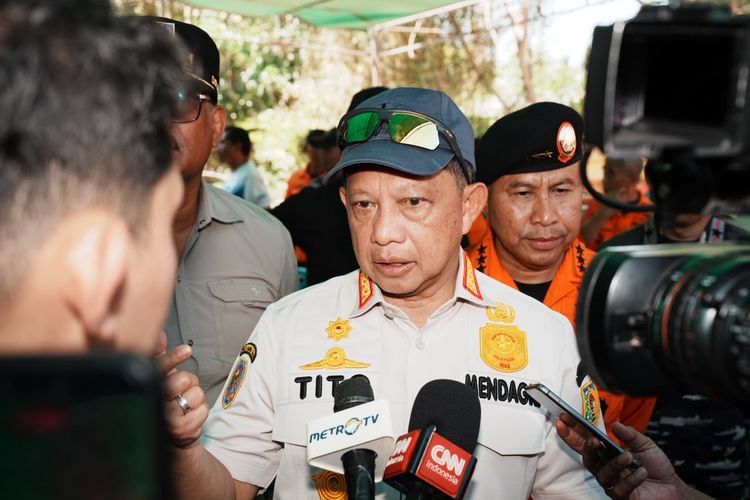Mendagri Siapkan Rencana Prioritas Penanganan Korban Gempa di NTT