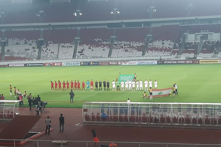 Suasana laga uji coba timnas U22 Indonesia vs Lebanon di Stadion Utama Gelora Bung Karno, Senayan, Jakarta, Jumat (14/4/2023) malam WIB. 